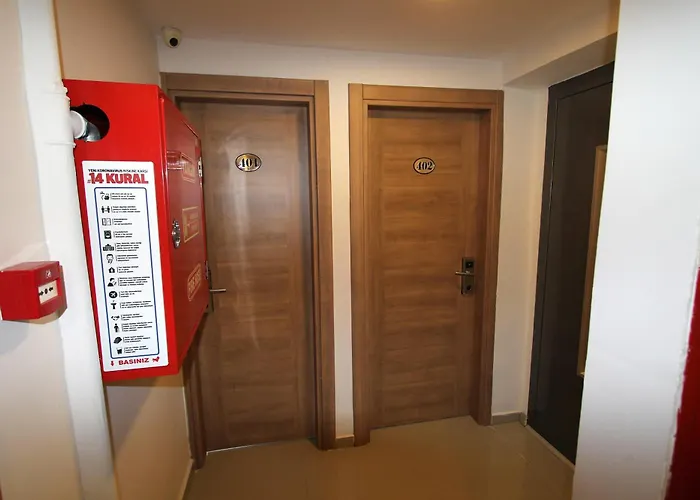 Metrohill Ξενοδοχείο *